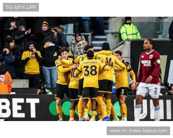 狼队首胜幕后英雄：阿里亚斯闪击，黄喜灿马内半场锁定胜局