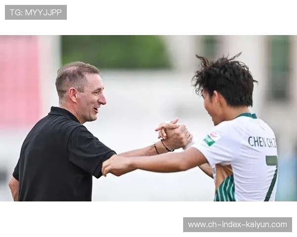 贵州筑城竞技签下原武汉三镇B队前锋陈龙。